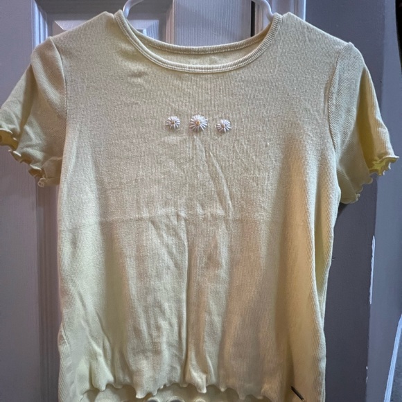 Yellow Daisy Hollister shirt - Picture 1 of 1